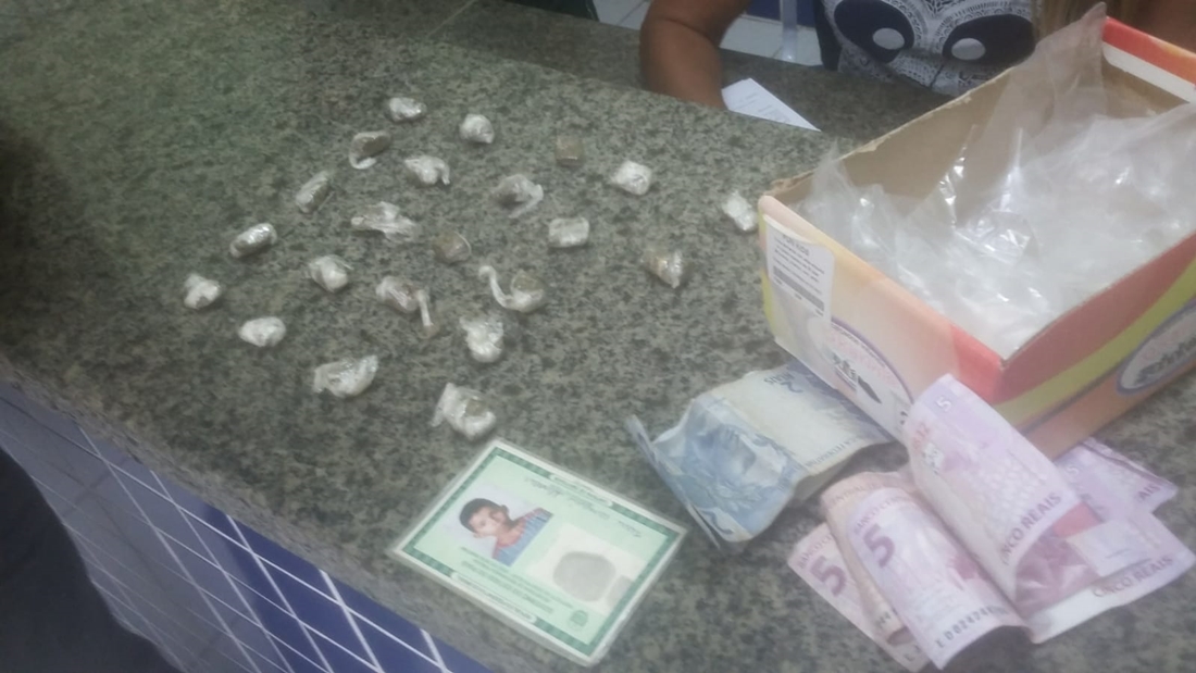 Material apreendido com Jessé Sampaio Alencar