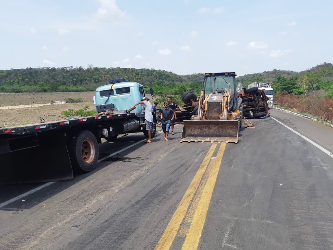 BR 343 ainda interditada após acidente