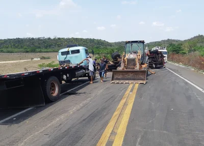 BR 343 ainda interditada após acidente