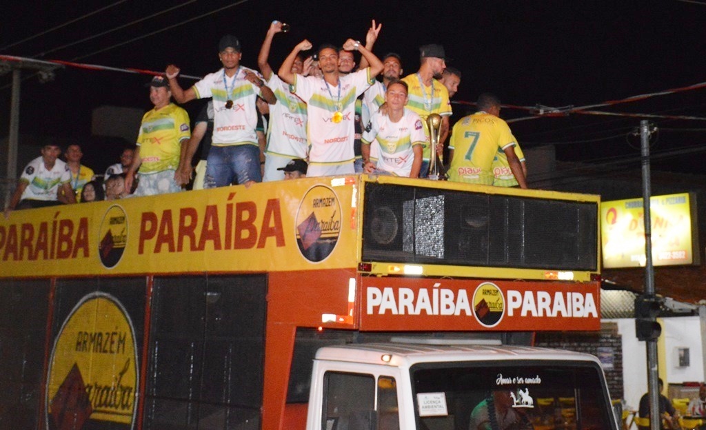 Carreata em comemoração à vitória do Picos na Série B