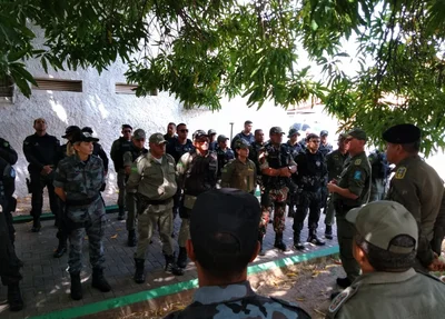Policiais reforçam a segurança no primeiro dia do Enem 2019