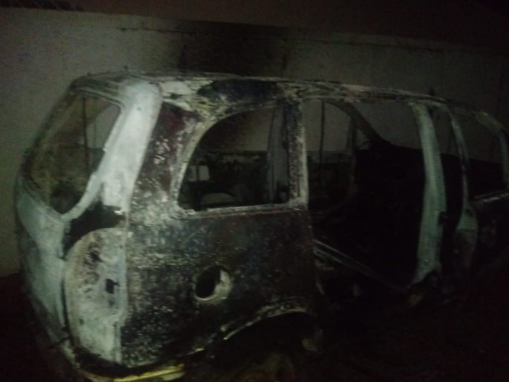 Carro do assessor da prefeitura é incendiado