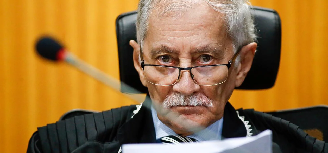 Desembargador  Fernando Mendes