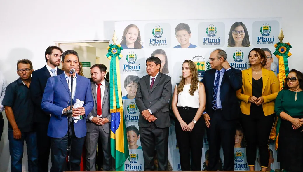 Prefeito Gil Carlos discursa no lançamento do Festival da Uva