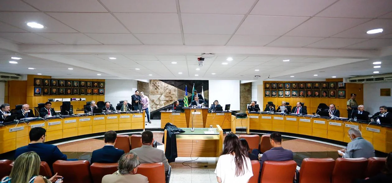 TJ decide candidatos à presidência do TRE
