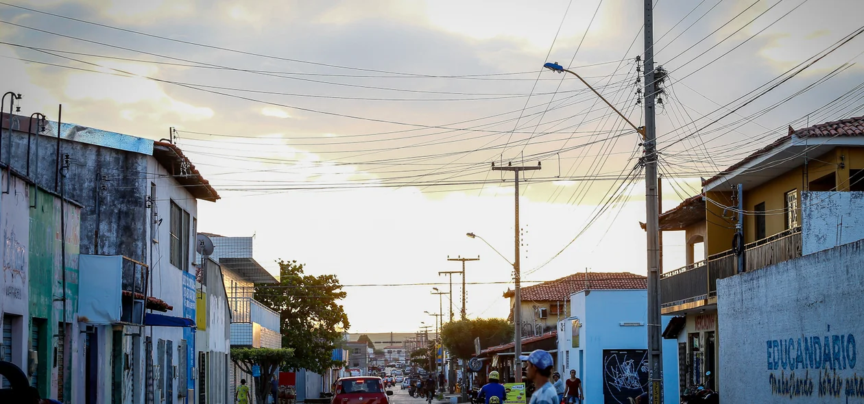 Rua Jornalista Lívio Lopes na zona sudeste de Teresina 