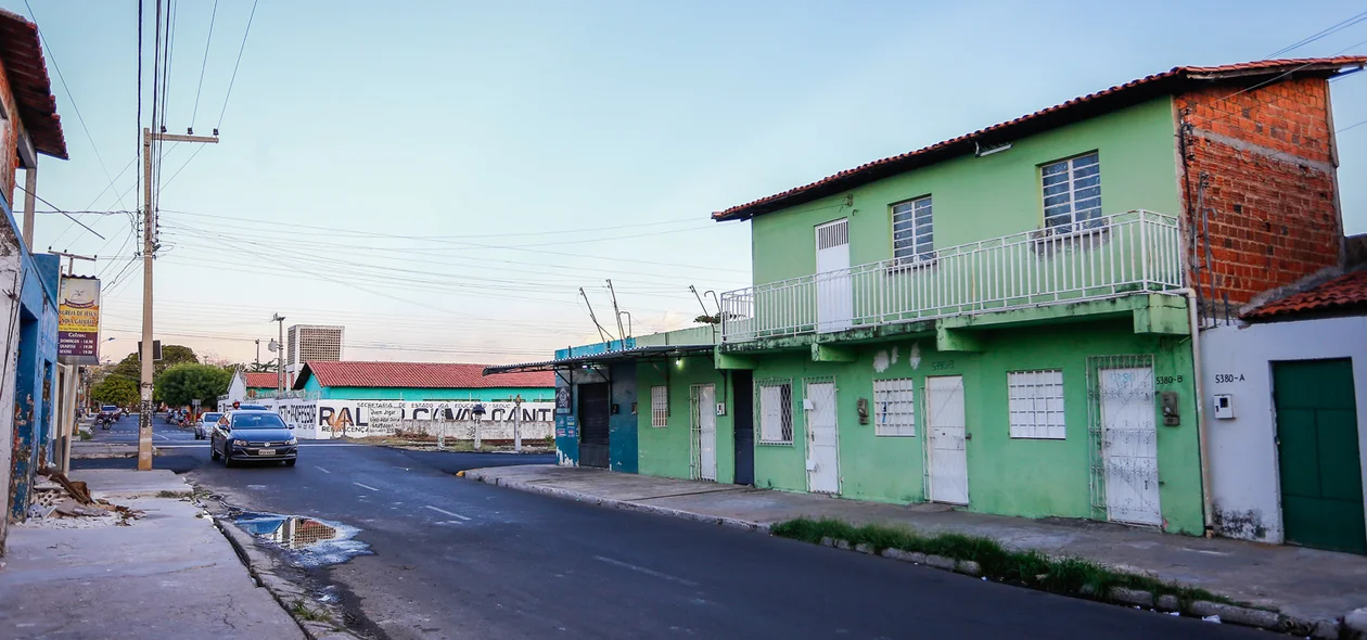 Rua Jornalista Lívio Lopes