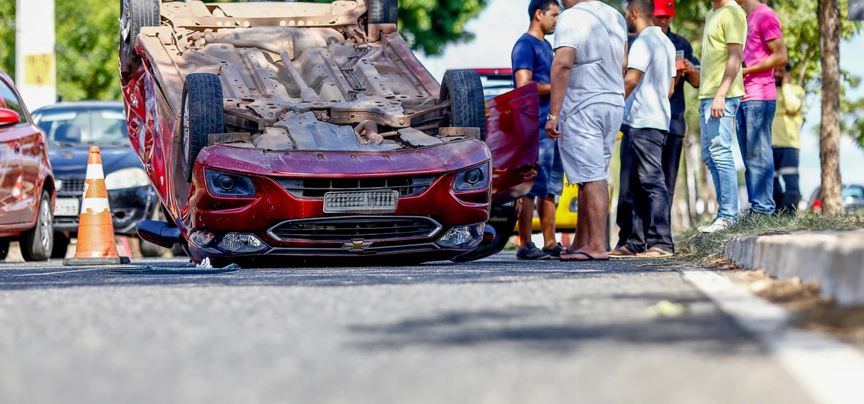 Acidente em avenida de Teresina 