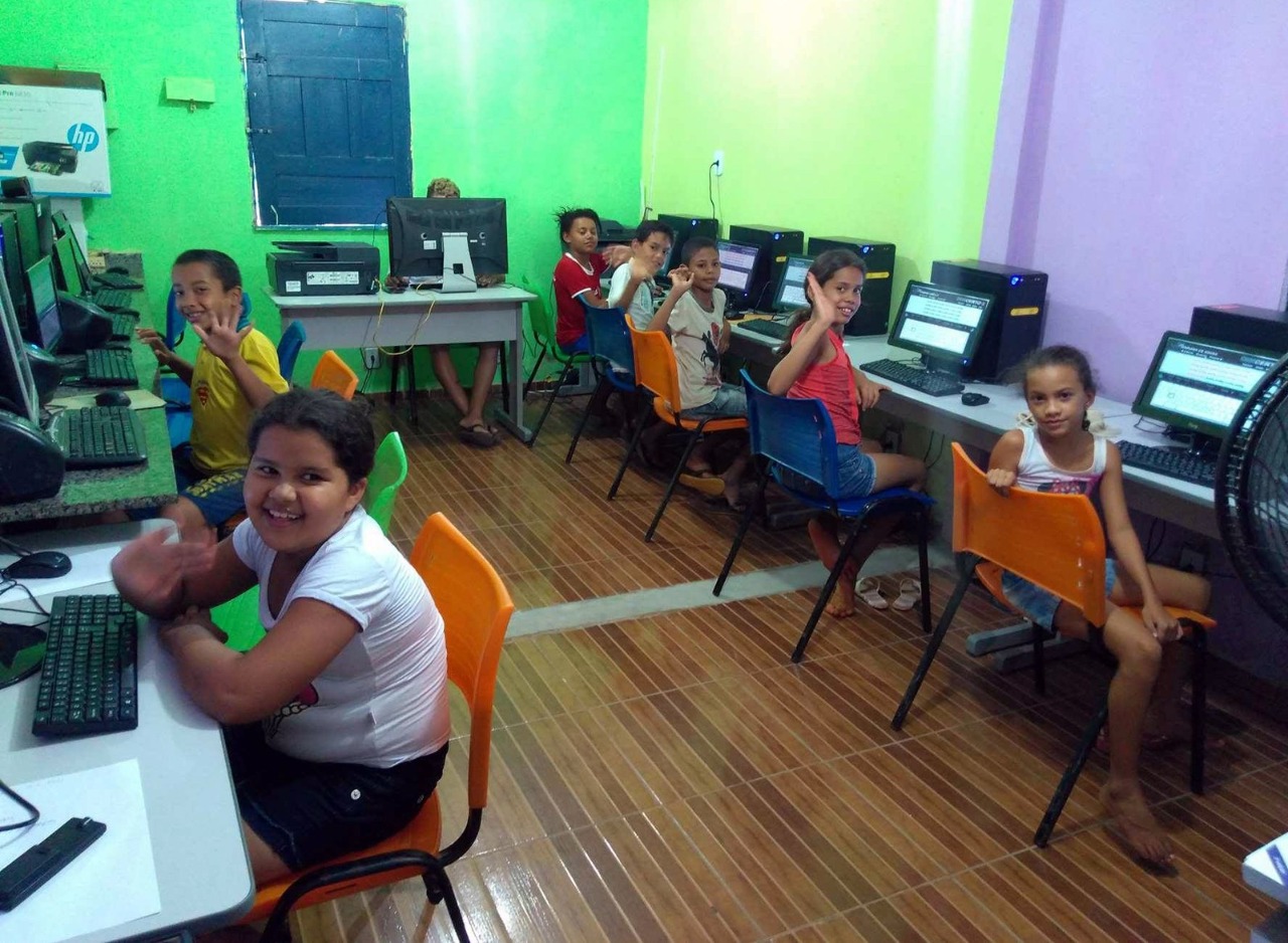 Sala de informática da instituição