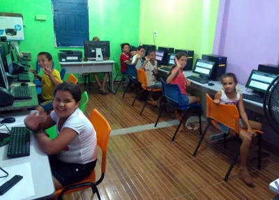 Sala de informática da instituição
