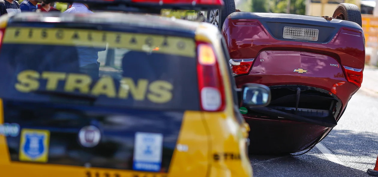 Strans foi até o local do acidente