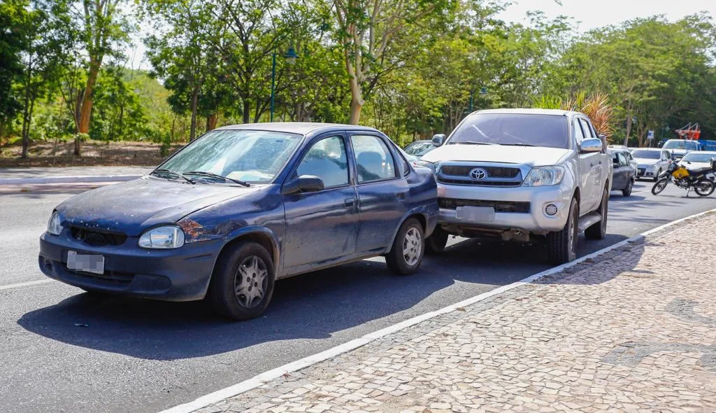 Colisão na Avenida Marechal Castelo Branco