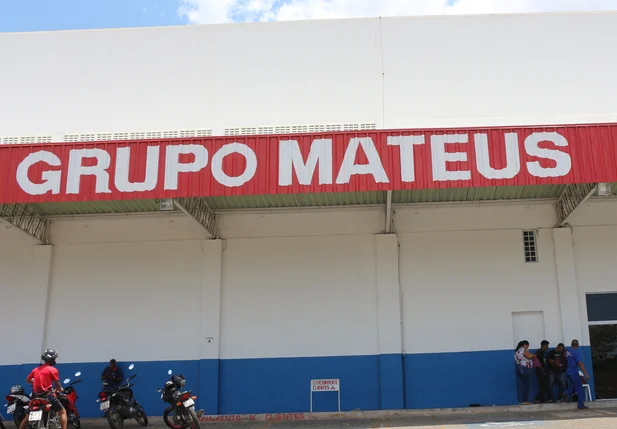 Currículos estão sendo recebidos no Centro de Distribuição do Grupo Mateus, em Teresina