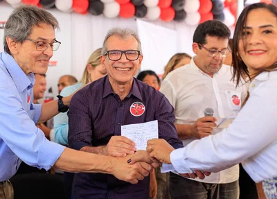 Roberto Jefferson e João Vicente realizam filiações
