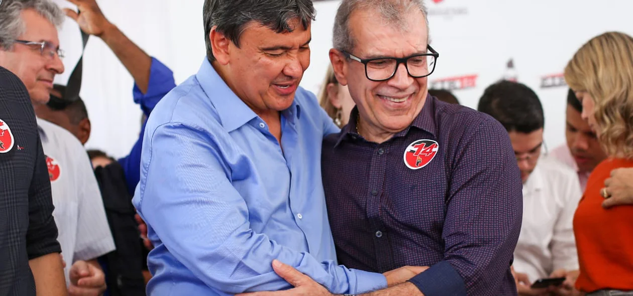 Wellington Dias e João Vicente Claudino em evento do PTB