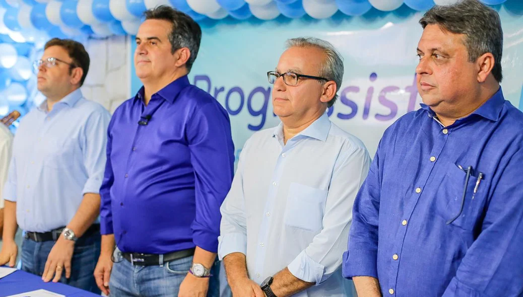 Autoridades durante evento de filiação na sede do Progressistas