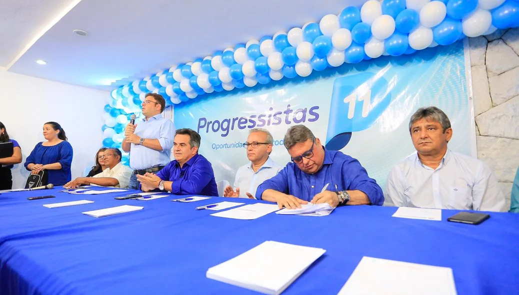 Autoridades presentes no evento do Progressistas
