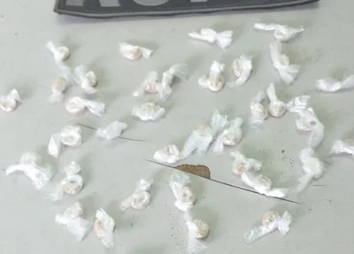 Drogas encontradas com o adolescente