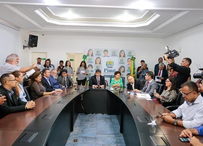Reunião acontece no Palácio de Karnak 