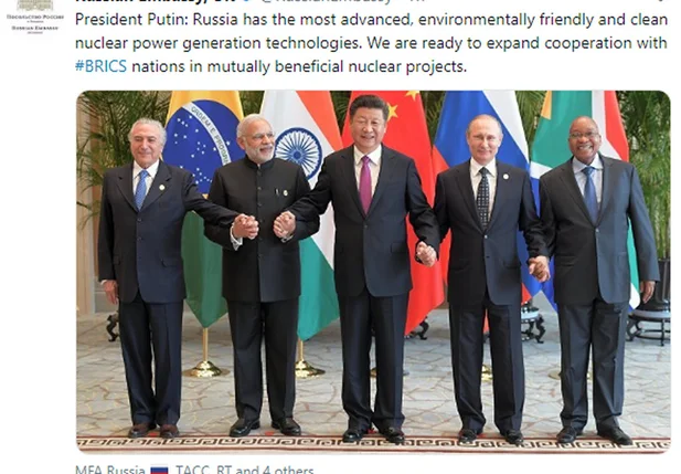 Foto publicada por embaixada trocou Bolsonaro por Temer