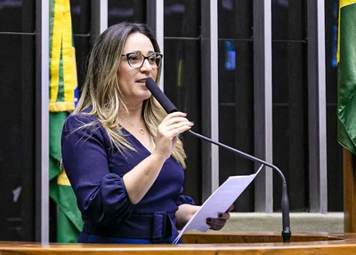 Deputada federal Rejane Dias