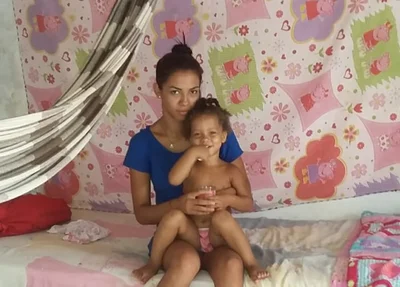 Edilene Cardoso e sua filha de 2 anos