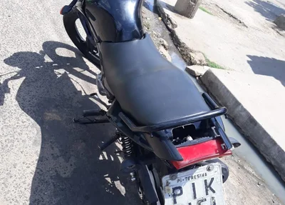 Motocicleta apreendida com registro de furto/roubo
