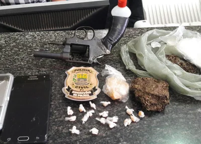 Objetos encontrado com um dos suspeitos