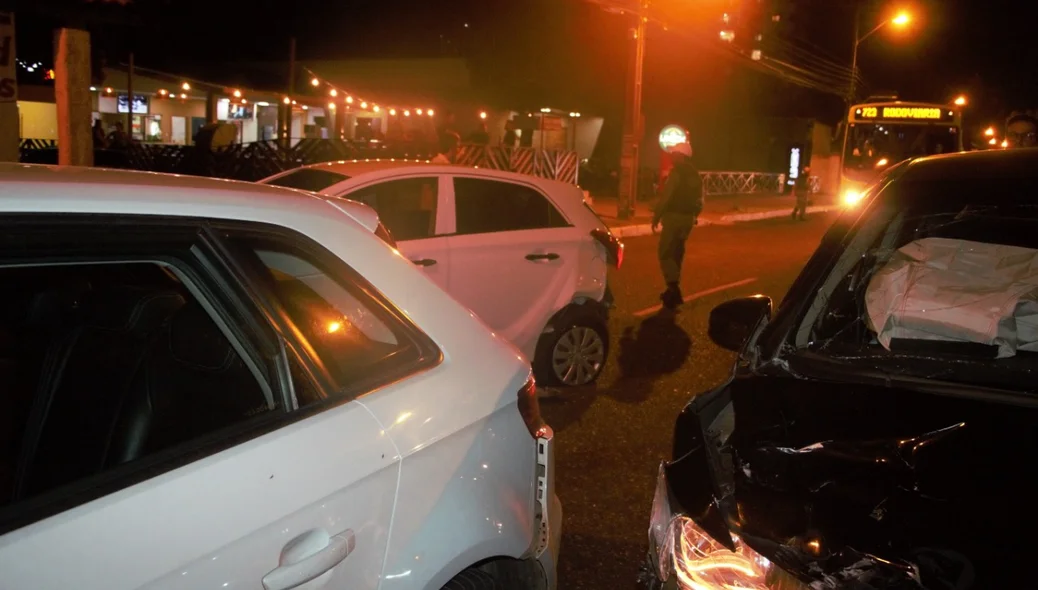 Os três carros envolvidos no acidente