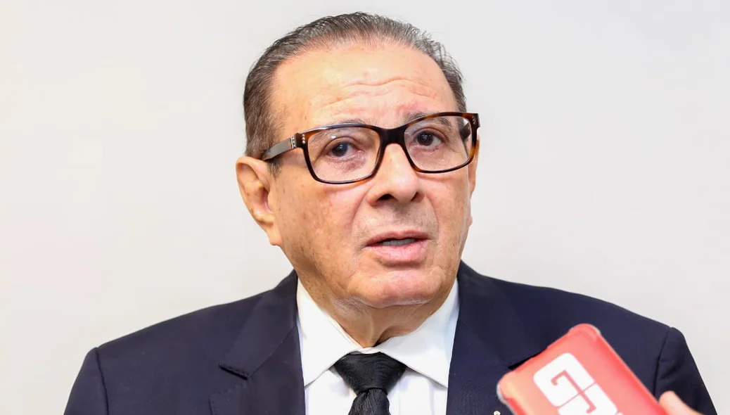Escritor Valdeci Cavalcante