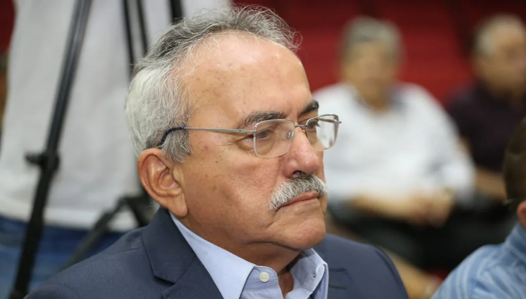 O deputado federal Atila Lira também foi para o evento 