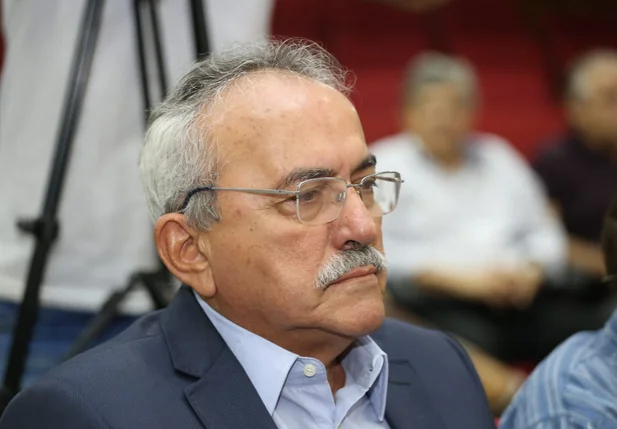 O deputado federal Atila Lira também foi para o evento 
