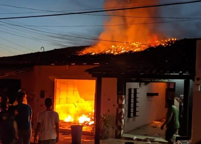 Incêndio atinge loja de roupa em Sigefredo Pacheco