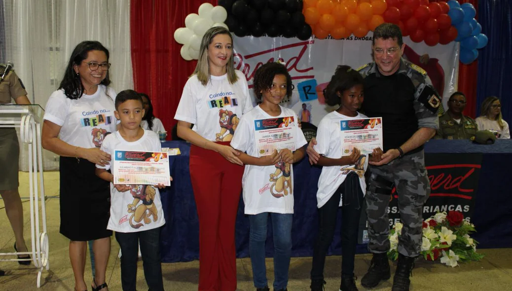 252 alunos de escolas municipais em Picos recebem certificado do Proerd