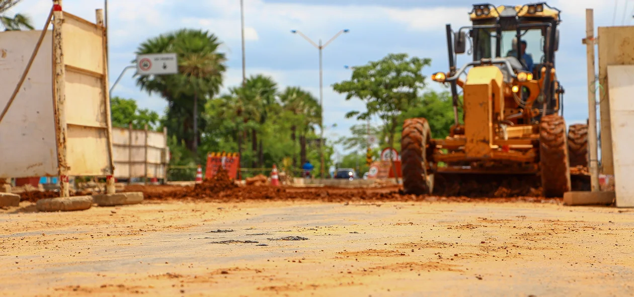Obra na Av. João XIII 