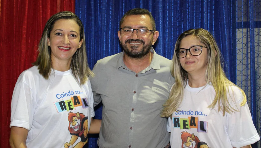 Sec. de Educação, Edvânia Barros; Prefeito Padre Walmir e Dir. do Ciem, Maria Santana