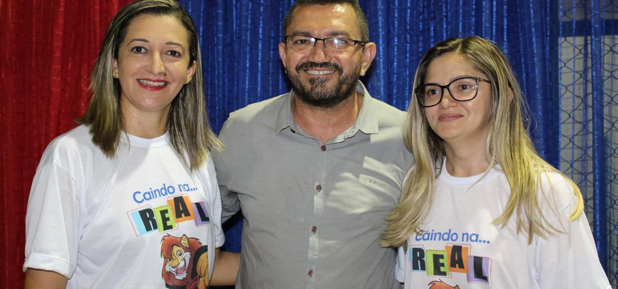 Sec. de Educação, Edvânia Barros; Prefeito Padre Walmir e Dir. do Ciem, Maria Santana