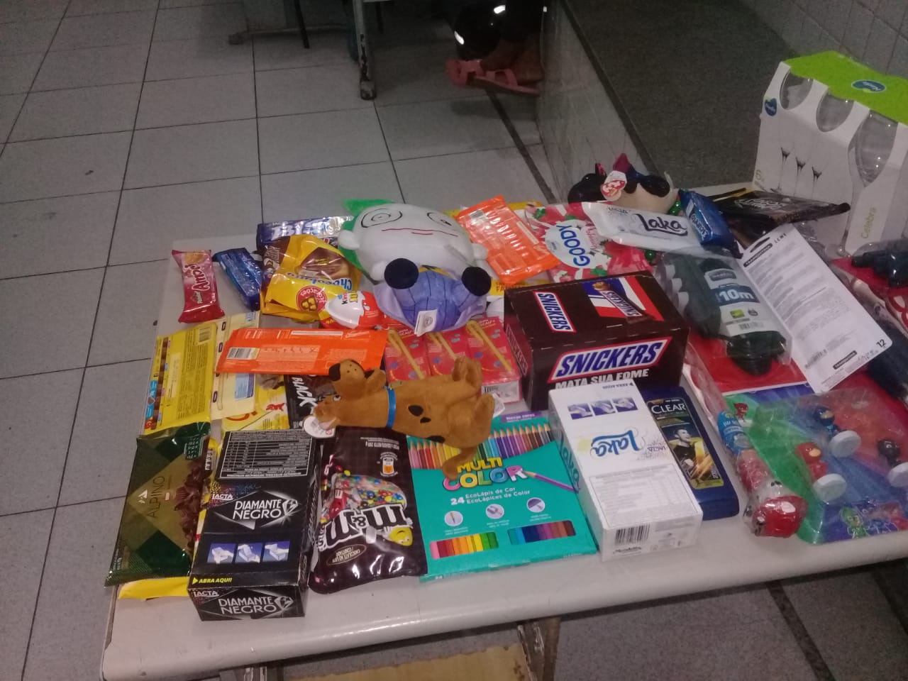 Mercadorias furtadas do supermercado Atacadão
