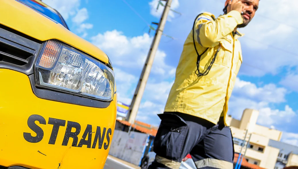 Strans esteve no Local