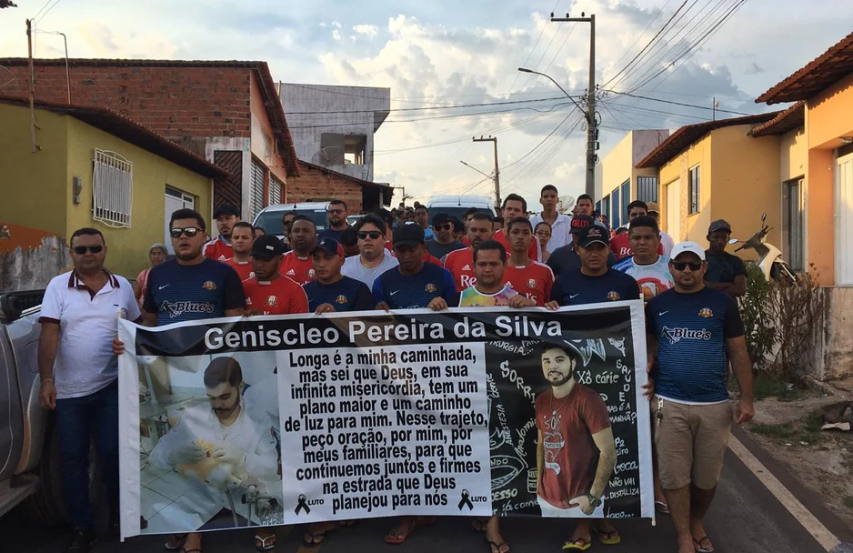 Familiares e amigos se despedem de Geniscleo Pereira