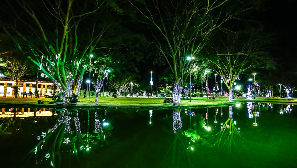 Decoração natalina no Parque da Cidadania em Teresina Piauí 