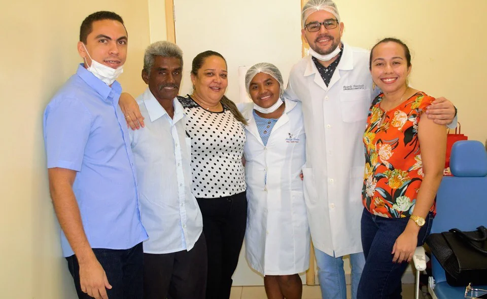 Entrega de Novas Próteses Dentárias 