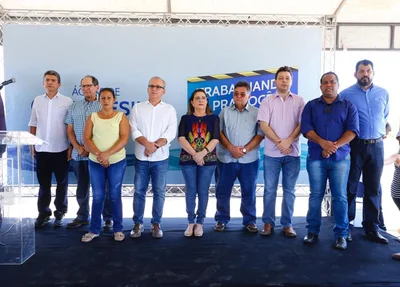 Vereadores reunidos na solenidade da Águas de Teresina