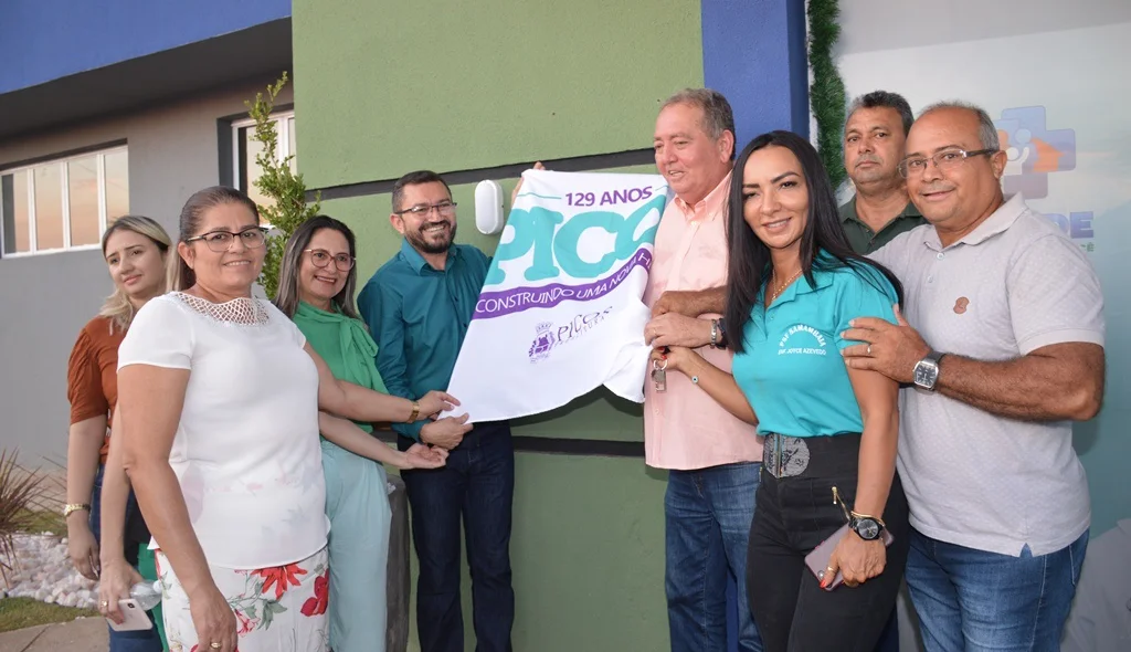 Descerramento da placa inaugural