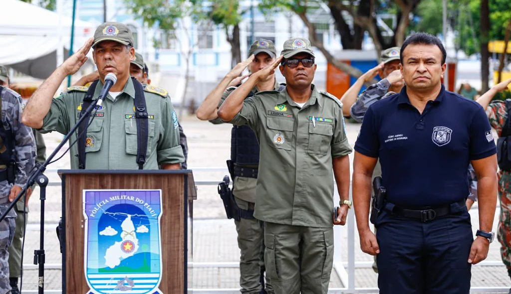 Autoridades presentes no lançamento da operação 'Natal Seguro'