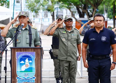 Autoridades presentes no lançamento da operação 'Natal Seguro'