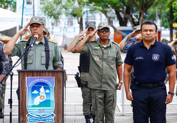Autoridades presentes no lançamento da operação 'Natal Seguro'