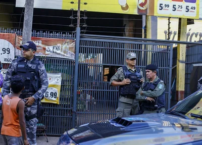 Maria Helena da Cruz Santiago, 59 anos foi encontrada morta com marcas de cortes