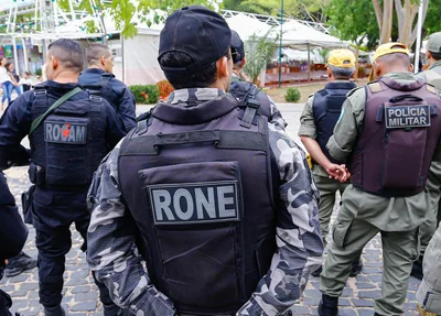 Policial do RONE