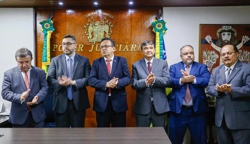 Wellington Dias e desembargador Sebastião Martins